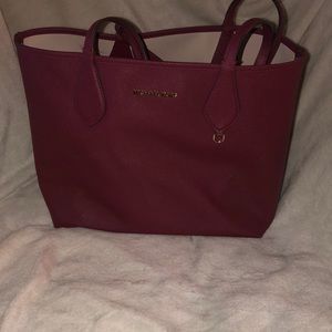 MICHAEL Michael Kors Saige Medium Reversible Tote Style #: 38H7SRZT6T